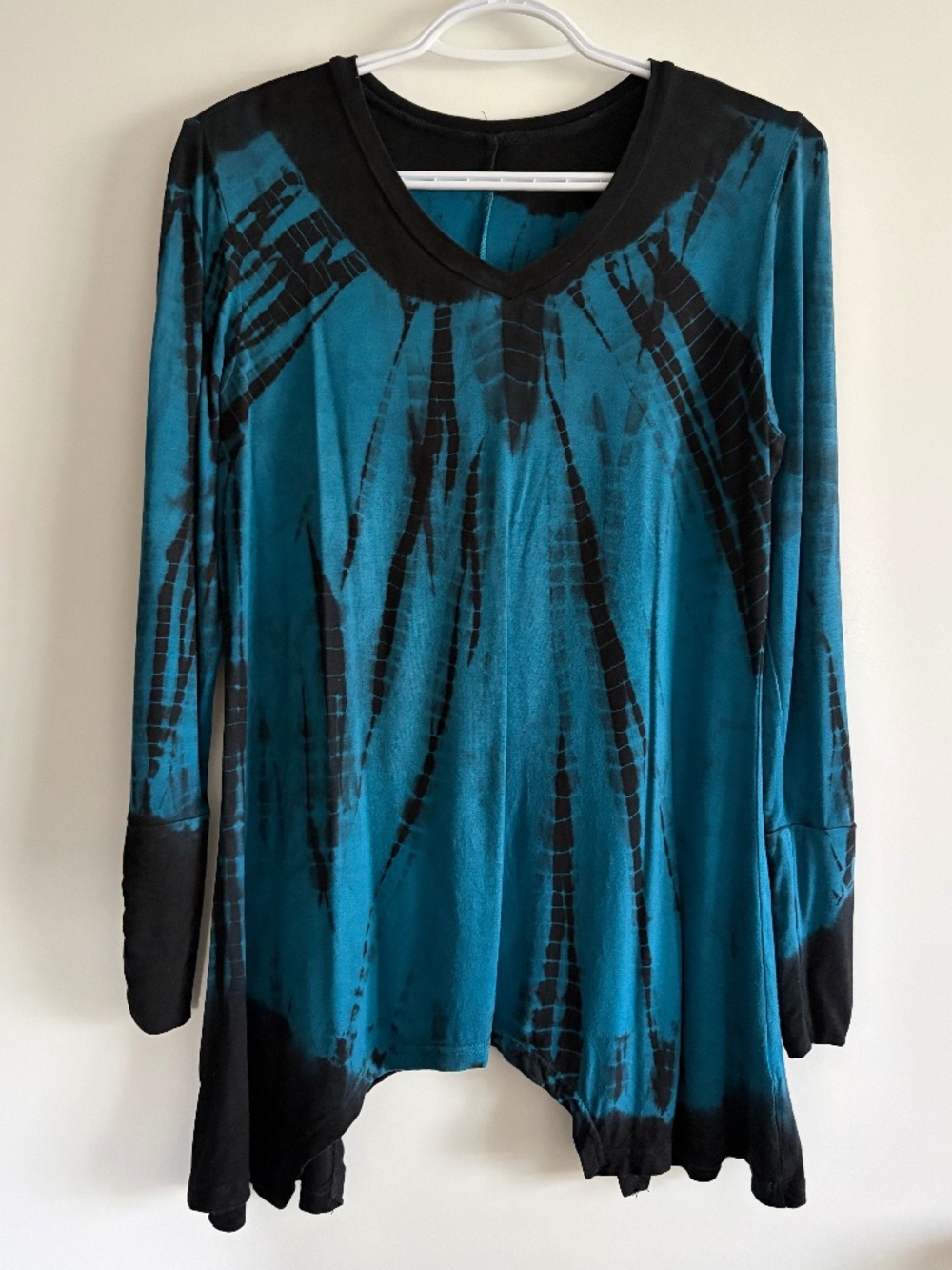 EUC Neon Buddha Women’s Bohemian Long-Sleeved Tunic Black Blue Tie-Dye Medium